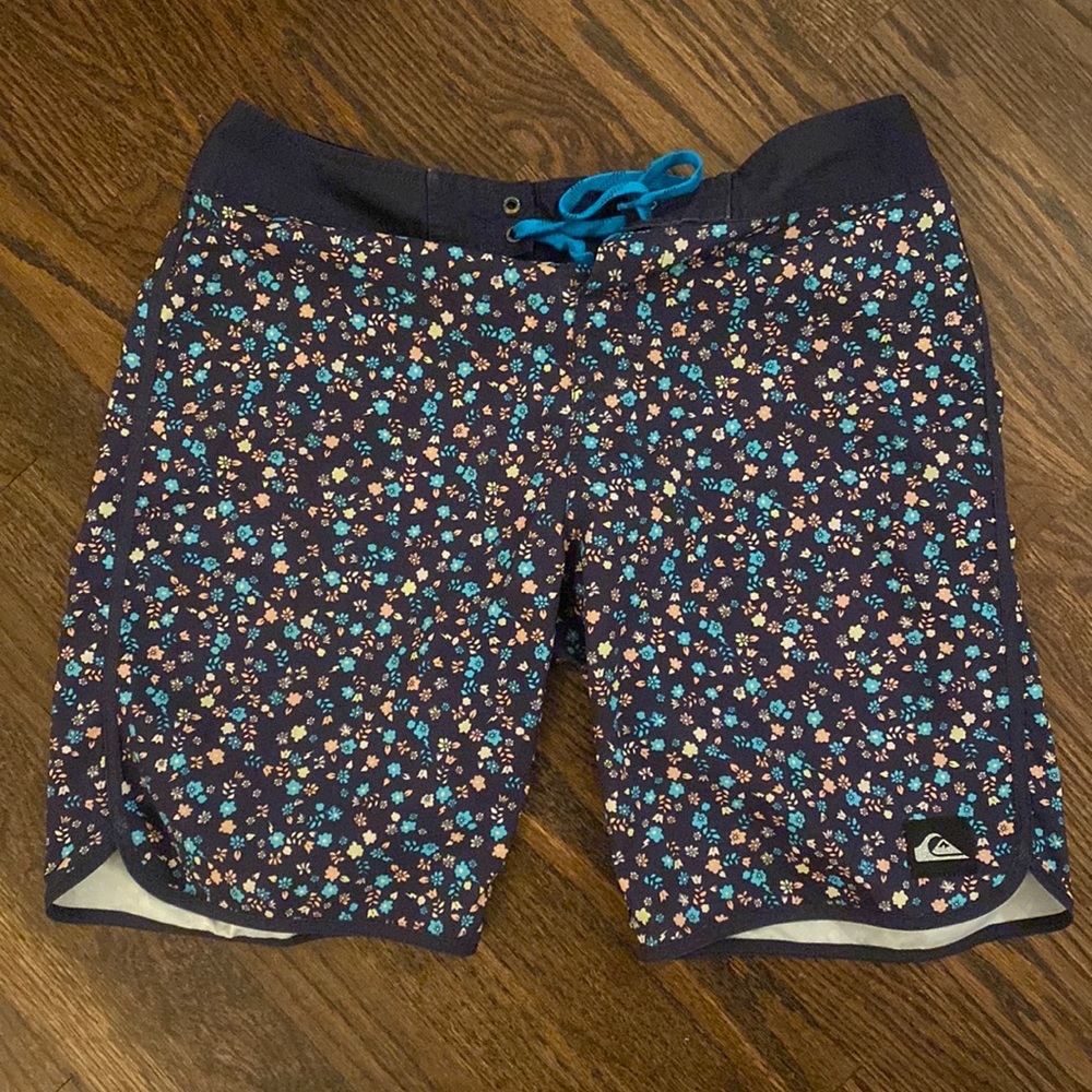 Quicksilver boardshorts mens 33